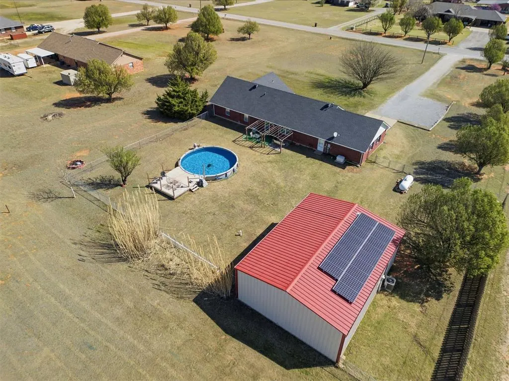 Front exterior — 998 Garden Road, Tuttle, OK 73089