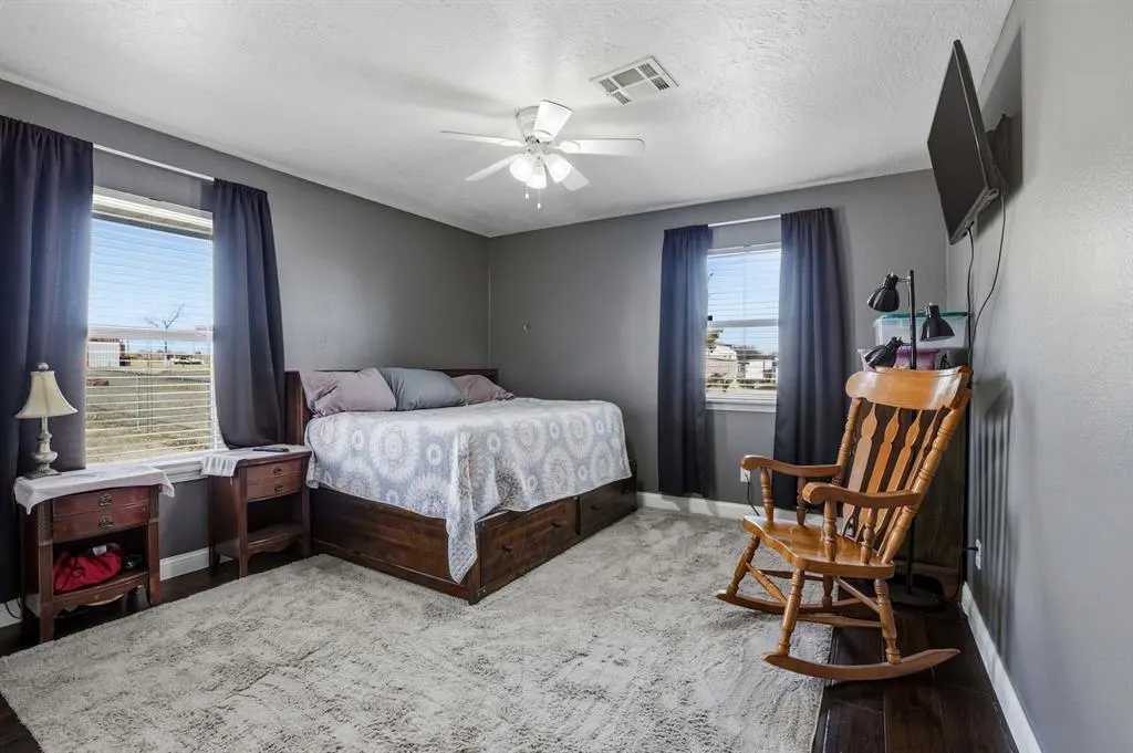 Photo 17 — 998 Garden Road, Tuttle, OK 73089