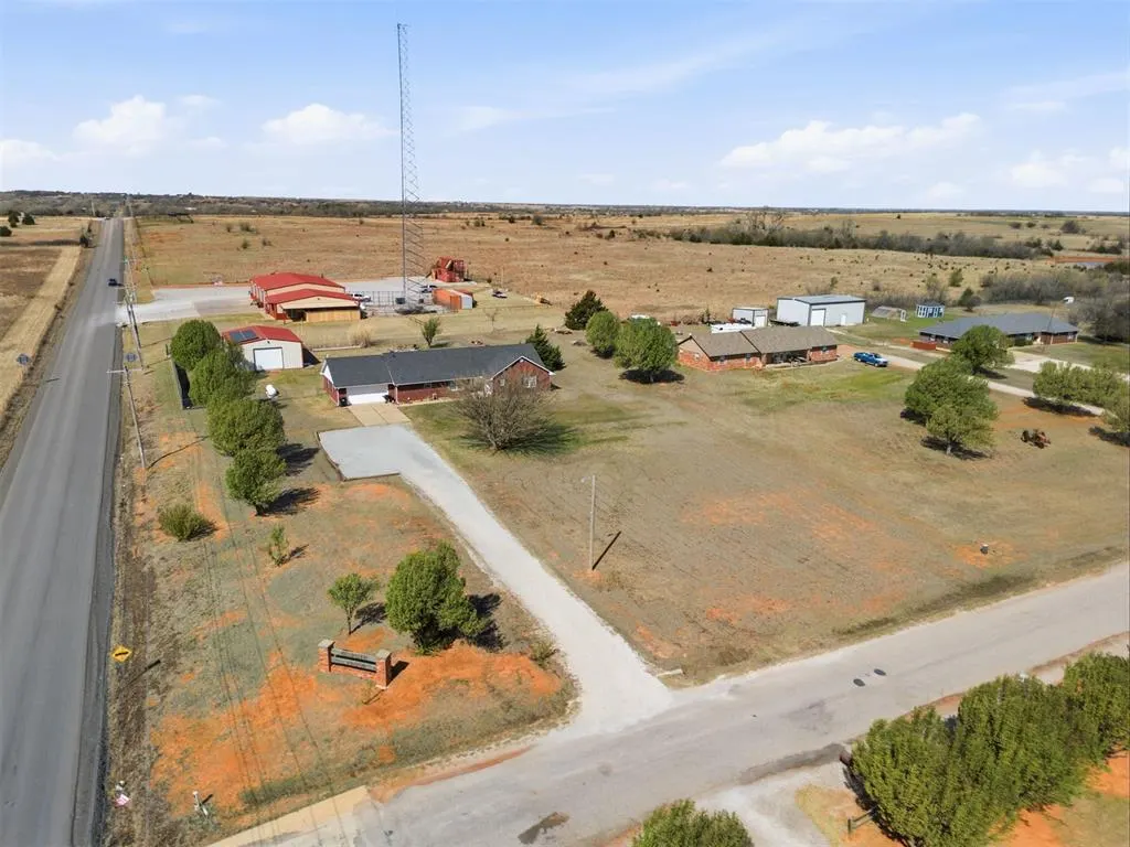 Photo 32 — 998 Garden Road, Tuttle, OK 73089
