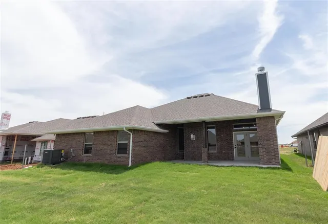 Photo 4 — 2133 NW 171st Street, Edmond, OK 73012