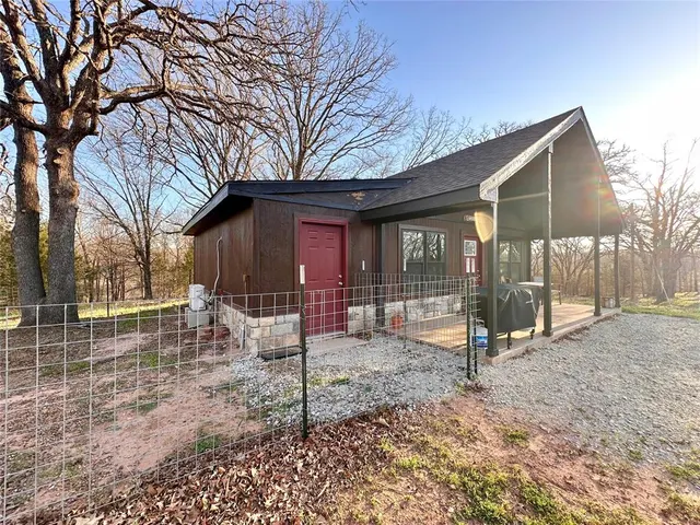 Photo 2 — 34487 Rattlesnake Hill Road, Tecumseh, OK 74873