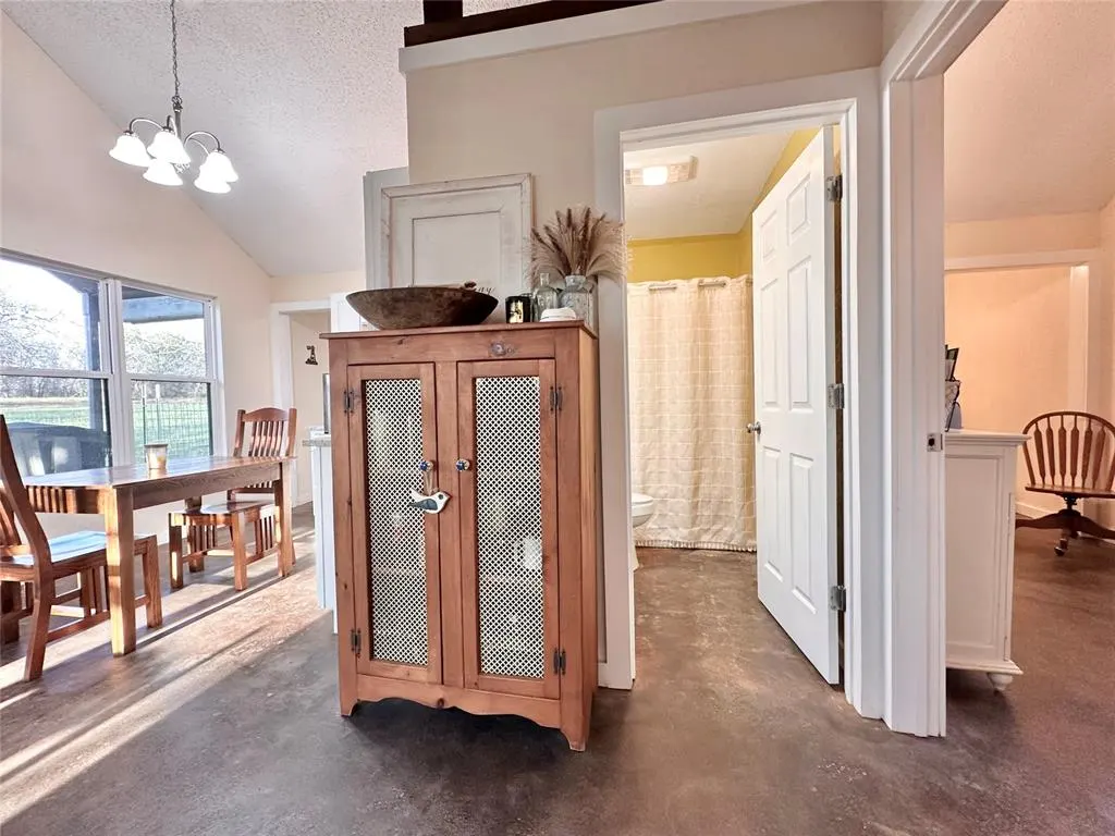 Photo 4 — 34487 Rattlesnake Hill Road, Tecumseh, OK 74873