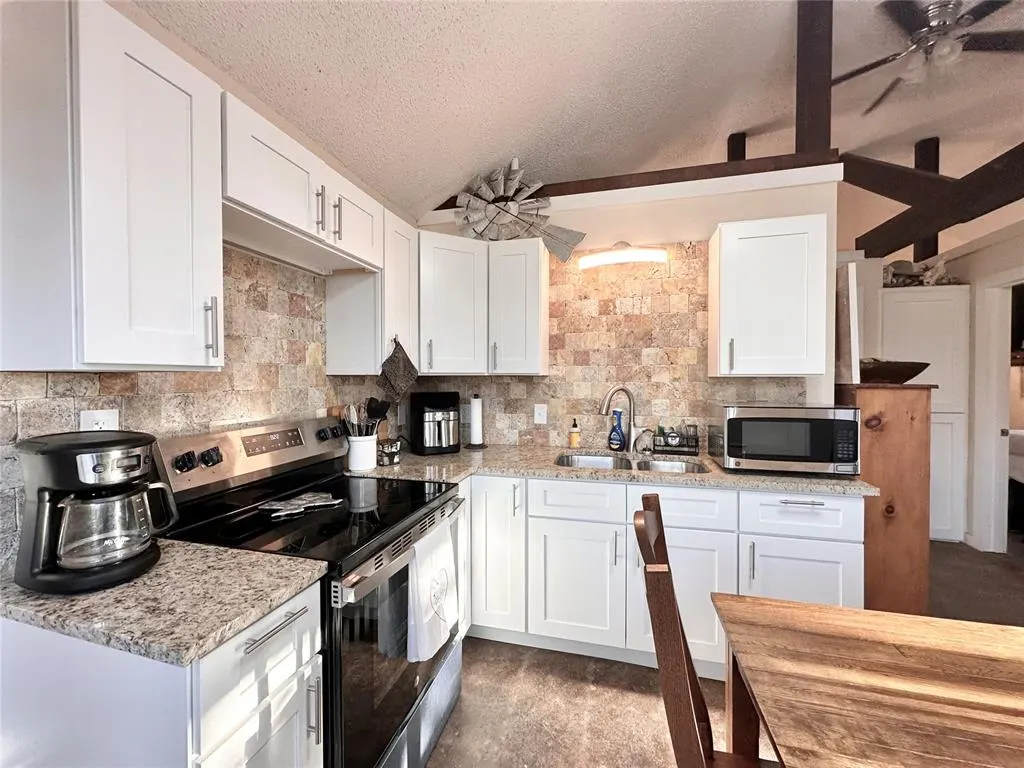 Photo 5 — 34487 Rattlesnake Hill Road, Tecumseh, OK 74873