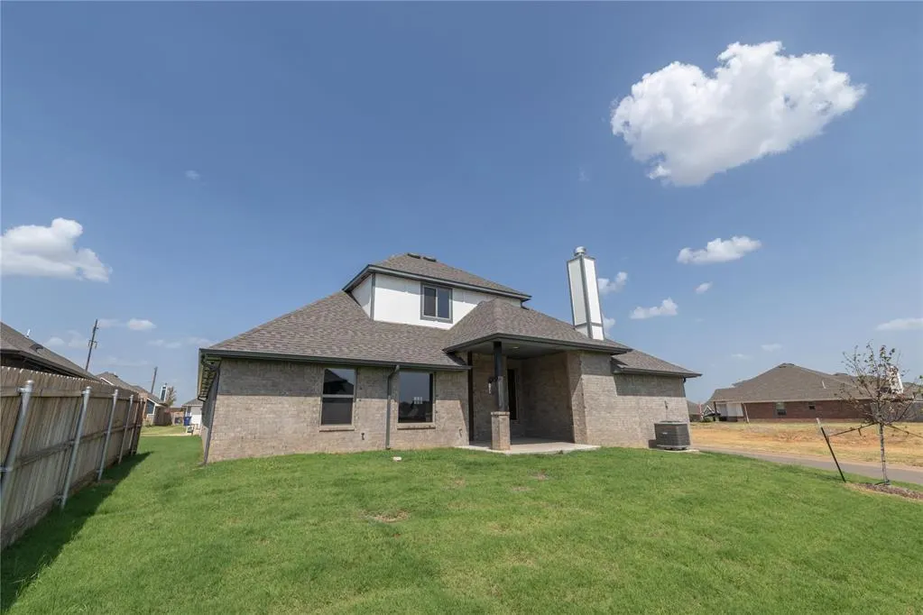 Photo 36 — 13040 NE 9th Street, Choctaw, OK 73020