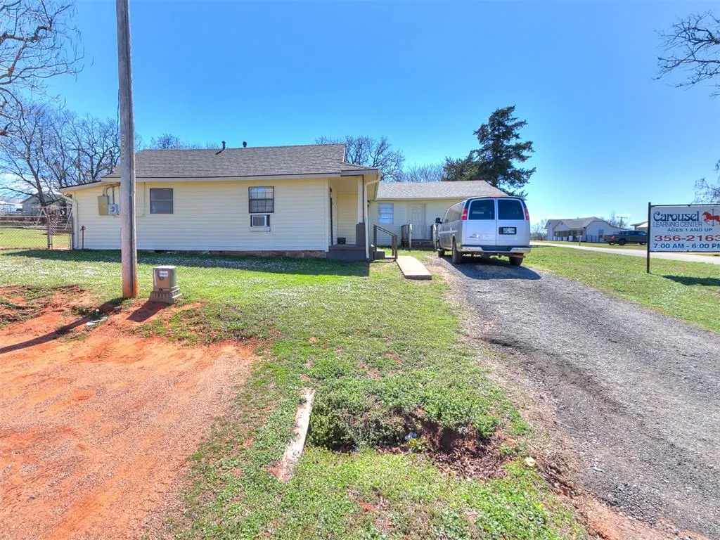 Photo 8 — 602 Dogwood Avenue, Wellston, OK 74881