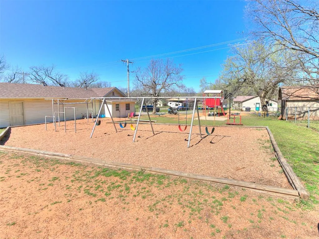 Photo 41 — 602 Dogwood Avenue, Wellston, OK 74881