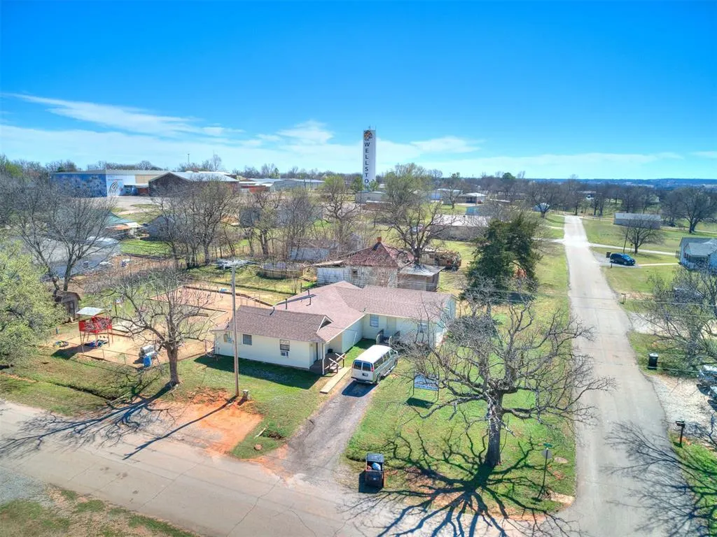 Front exterior — 602 Dogwood Avenue, Wellston, OK 74881