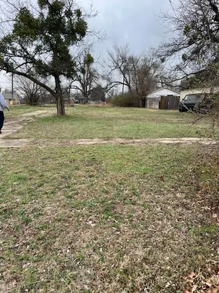 Sold home at 1604 NW 34th Street