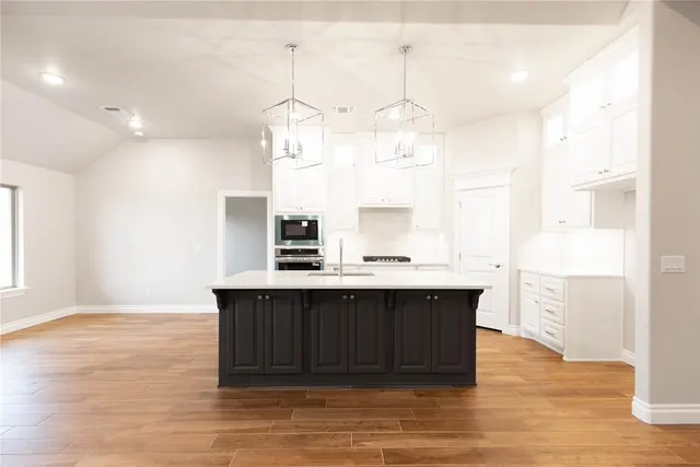 Photo 3 — 8321 NW 154th Court, Edmond, OK 73013