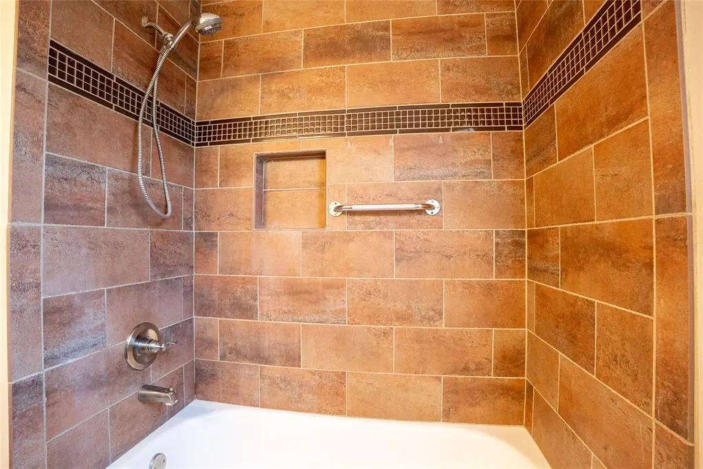 Photo 13 — 6904 NW 60th Drive, Bethany, OK 73008