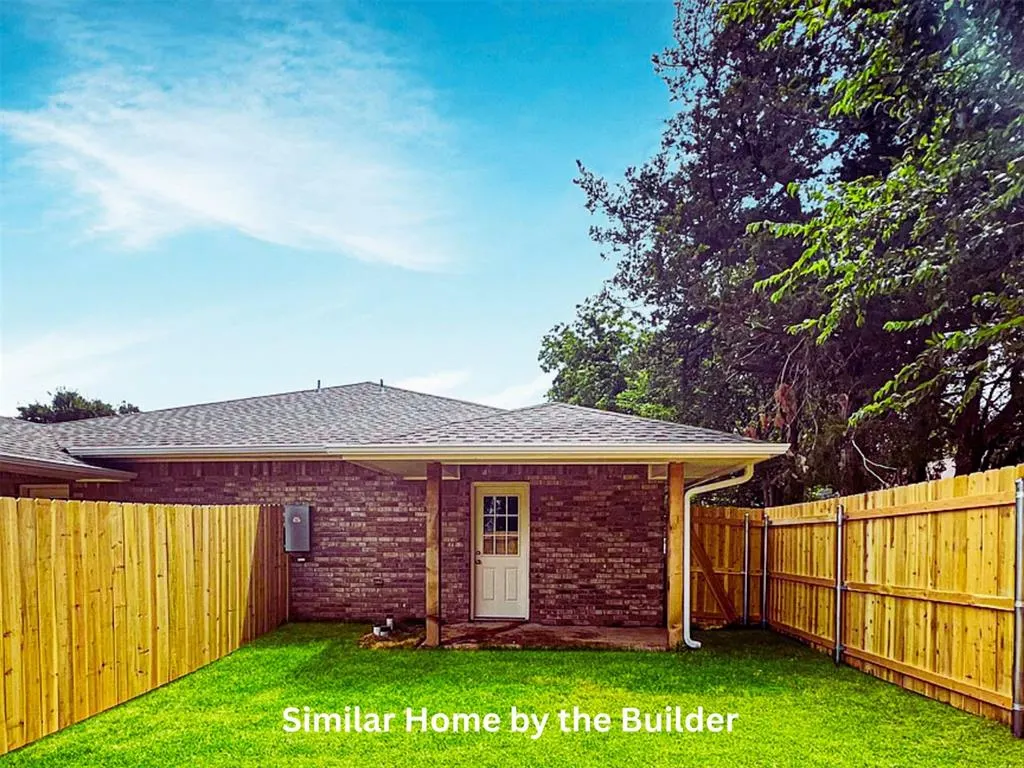 Photo 16 — 1719 SW Washington Avenue 1, Lawton, OK 73501