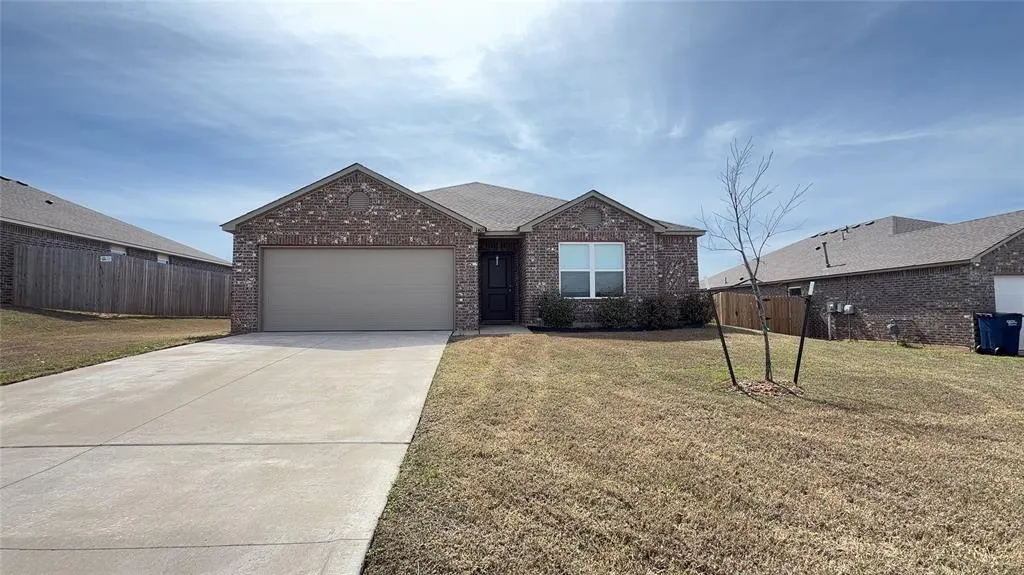 Photo 2 — 1409 Lexi Drive, Shawnee, OK 74804