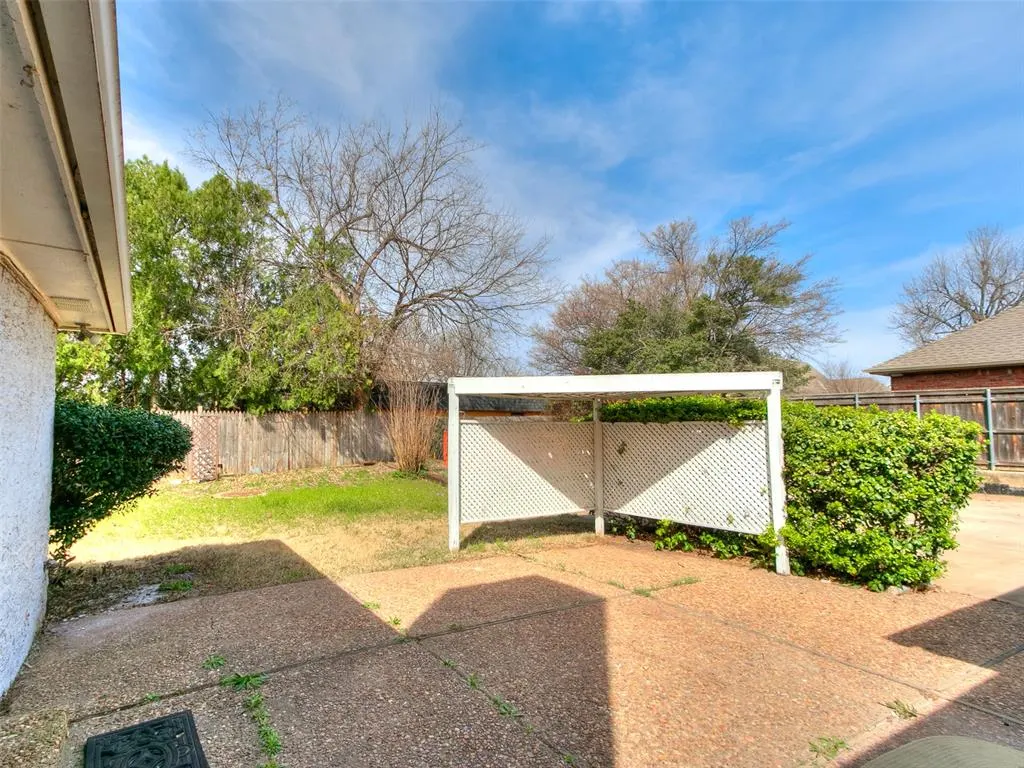 Photo 3 — 11217 Twisted Oak Road, Oklahoma City, OK 73120