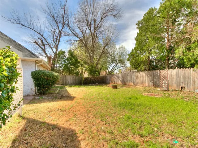 Photo 5 — 11217 Twisted Oak Road, Oklahoma City, OK 73120