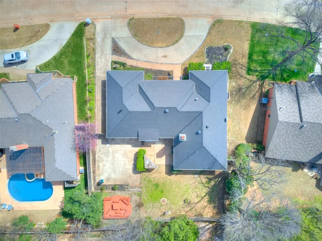 Photo 9 — 11217 Twisted Oak Road, Oklahoma City, OK 73120