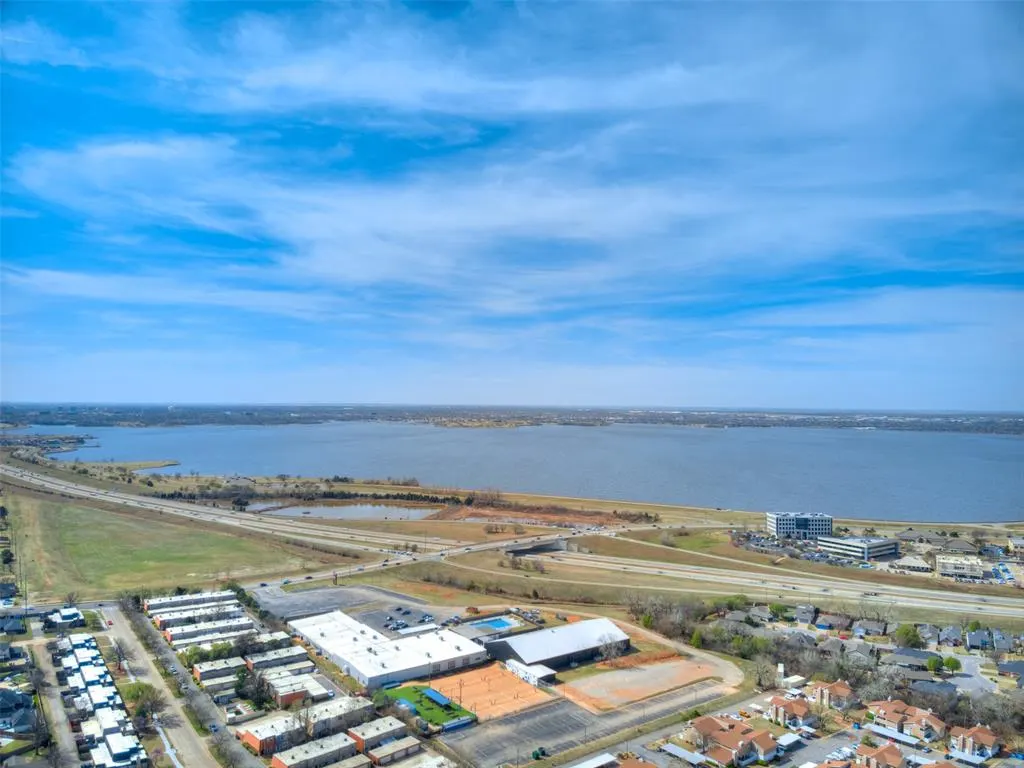 Photo 10 — 11217 Twisted Oak Road, Oklahoma City, OK 73120