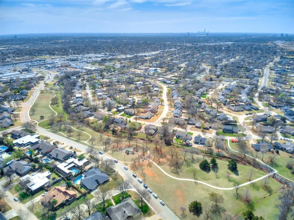 Photo 12 — 11217 Twisted Oak Road, Oklahoma City, OK 73120