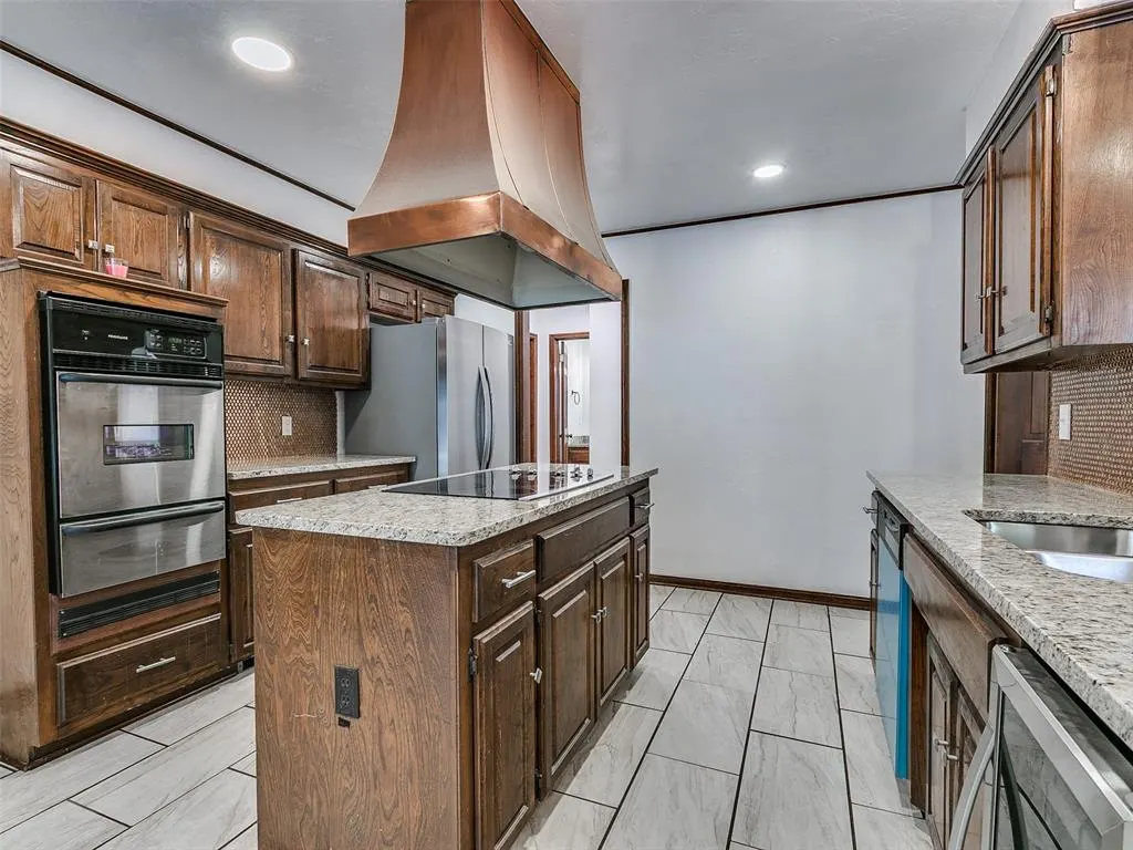 Photo 26 — 11217 Twisted Oak Road, Oklahoma City, OK 73120