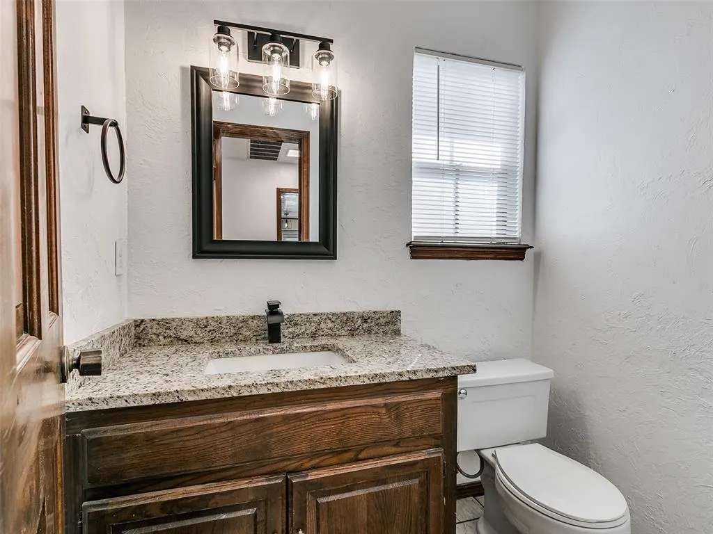 Photo 32 — 11217 Twisted Oak Road, Oklahoma City, OK 73120