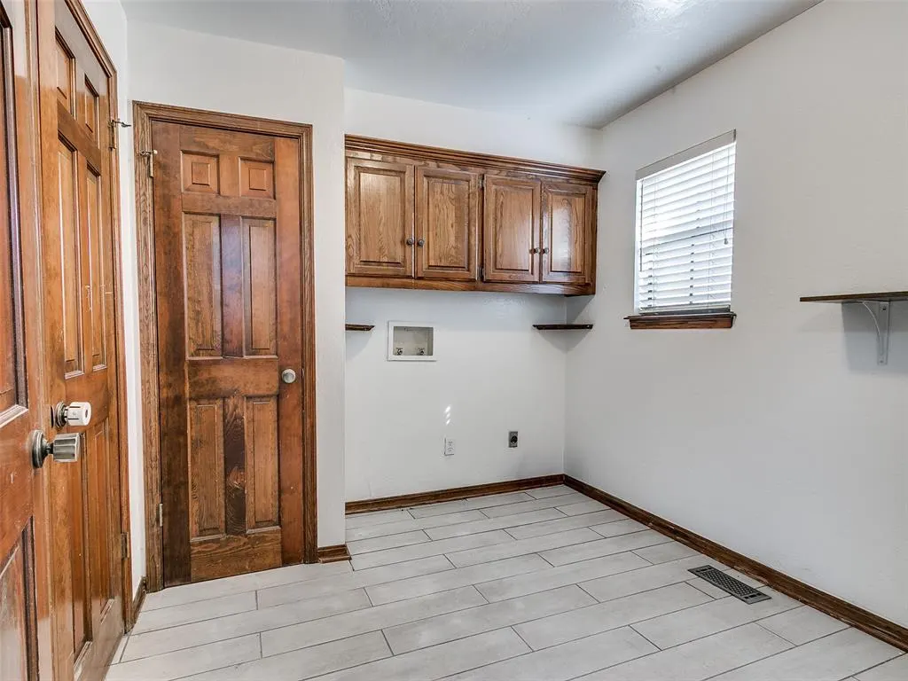Photo 33 — 11217 Twisted Oak Road, Oklahoma City, OK 73120