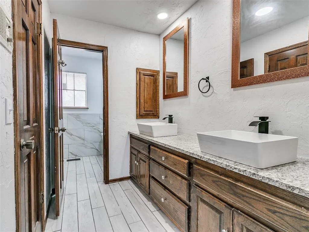 Photo 46 — 11217 Twisted Oak Road, Oklahoma City, OK 73120
