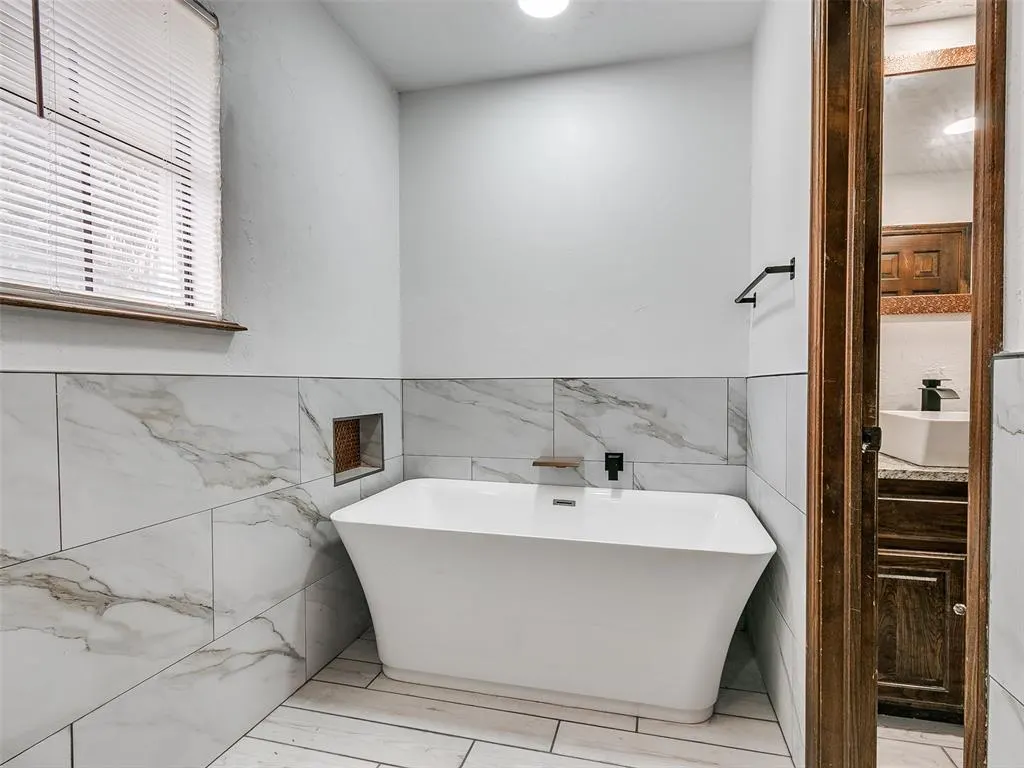Photo 48 — 11217 Twisted Oak Road, Oklahoma City, OK 73120