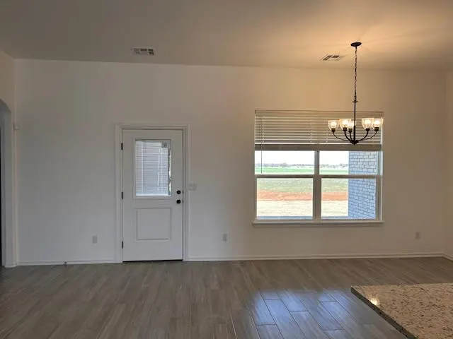Photo 5 — 24952 Derby Way, Cashion, OK 73016