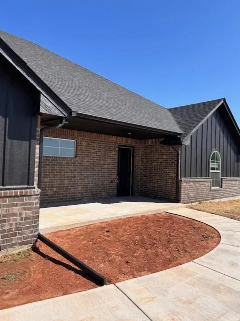 Photo 4 — 24945 Belmont Pass, Cashion, OK 73016