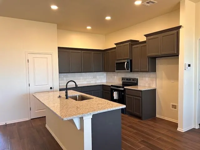 Photo 5 — 24945 Belmont Pass, Cashion, OK 73016