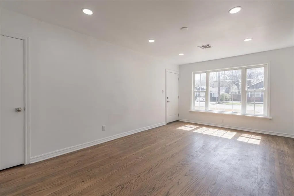 Photo 7 — 1117 W Symmes Street, Norman, OK 73069