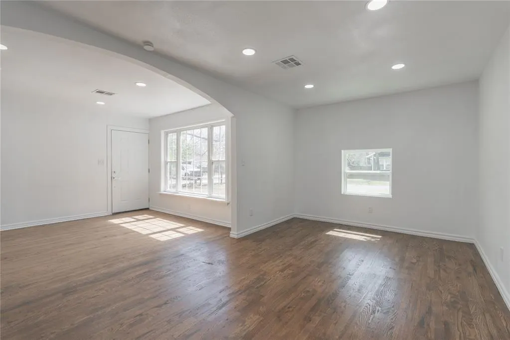 Photo 9 — 1117 W Symmes Street, Norman, OK 73069