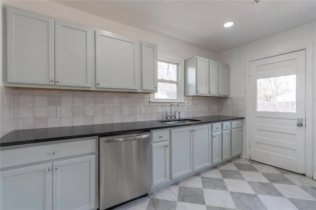 Photo 19 — 1117 W Symmes Street, Norman, OK 73069