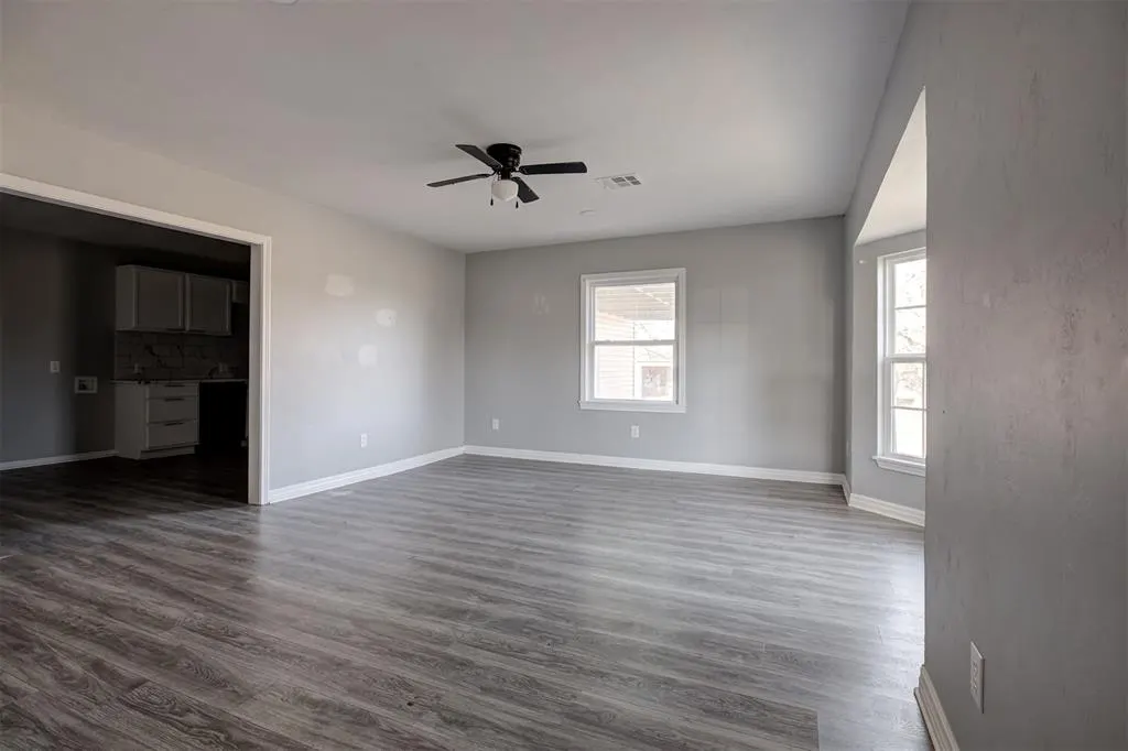 Photo 5 — 1427 W Chickasha Avenue, Chickasha, OK 73018