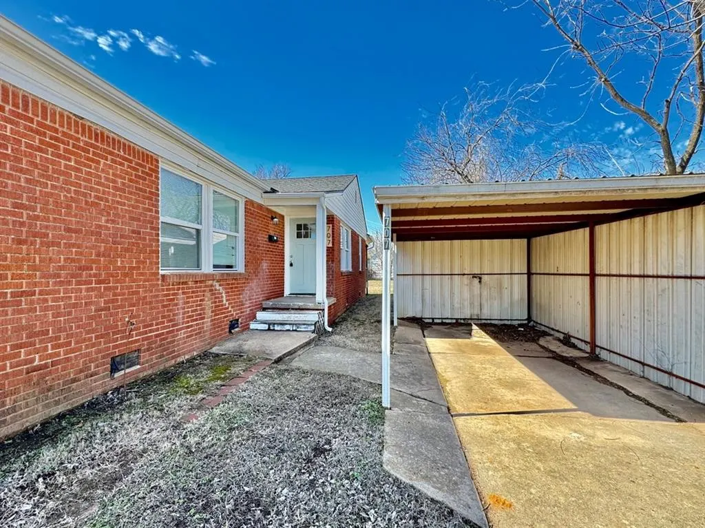Photo 2 — 705 N Key Boulevard, Midwest City, OK 73110