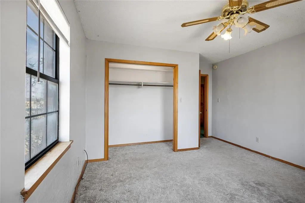 Photo 12 — 2350 Beverly Lane, Clinton, OK 73601