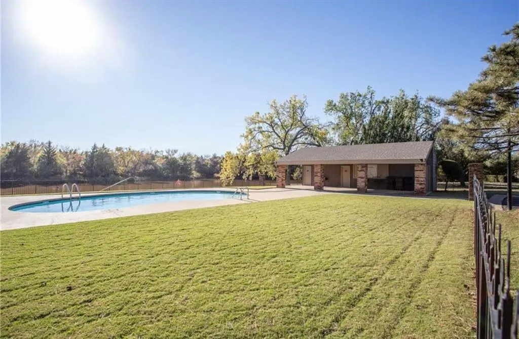 Photo 18 — 4707 Hemlock Lane, Oklahoma City, OK 73162
