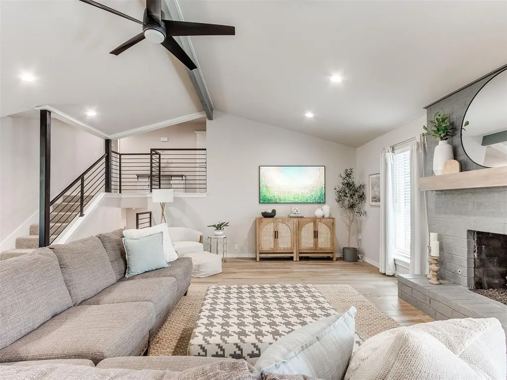 Photo 4 — 2316 Dover Drive, Edmond, OK 73034
