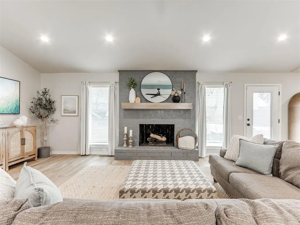 Photo 5 — 2316 Dover Drive, Edmond, OK 73034