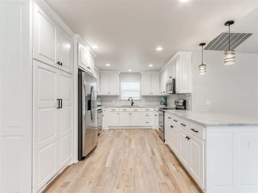 Photo 8 — 2316 Dover Drive, Edmond, OK 73034