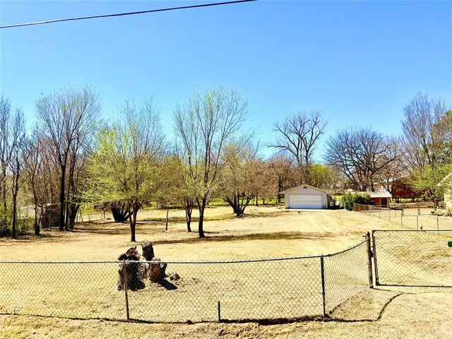 Photo 2 — 1321 N Timber Road, Oklahoma City, OK 73130