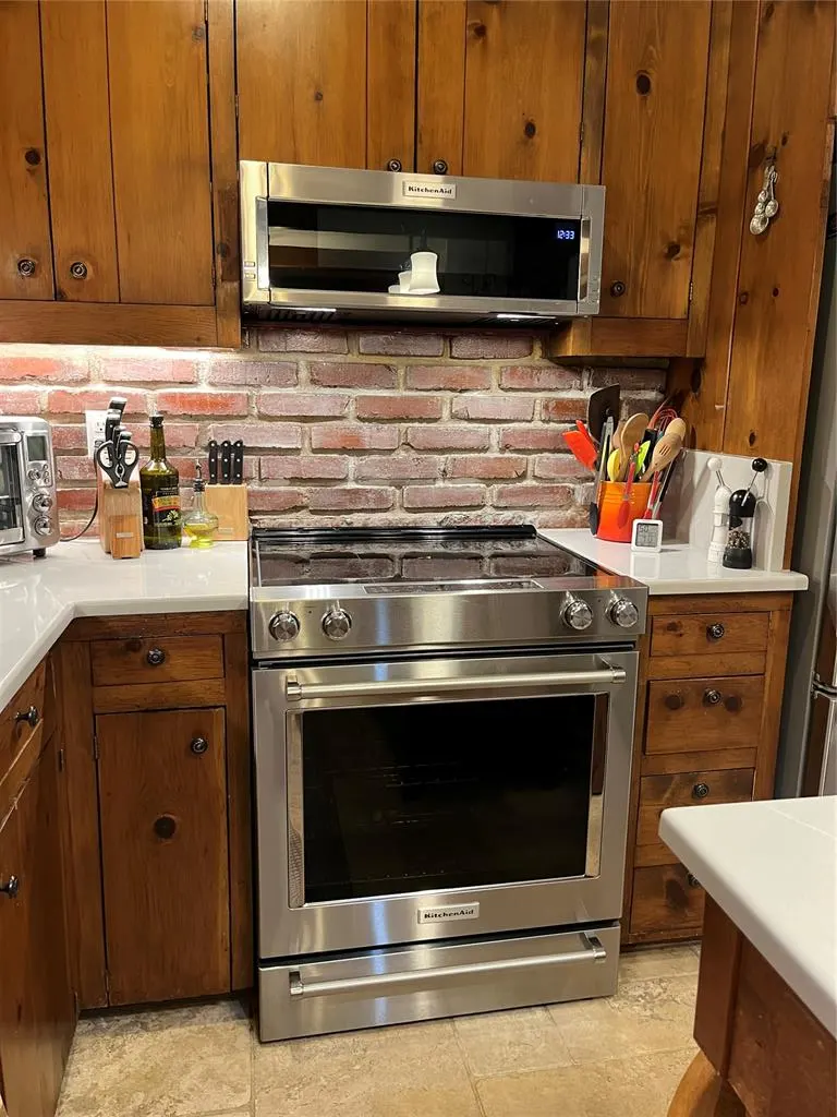 Photo 10 — 6600 Acorn Drive, Oklahoma City, OK 73151