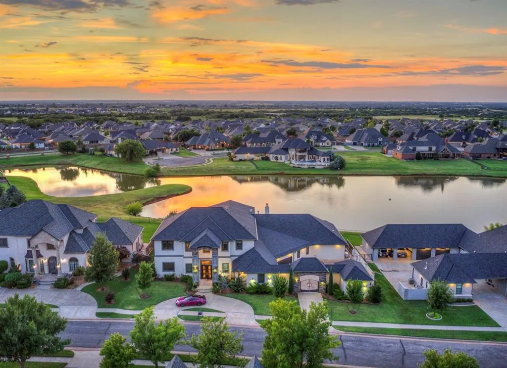 Photo 4 — 13317 Carriage Way, Oklahoma City, OK 73142