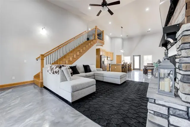 Photo 5 — 6005 Lindberg Lane, Arcadia, OK 73007