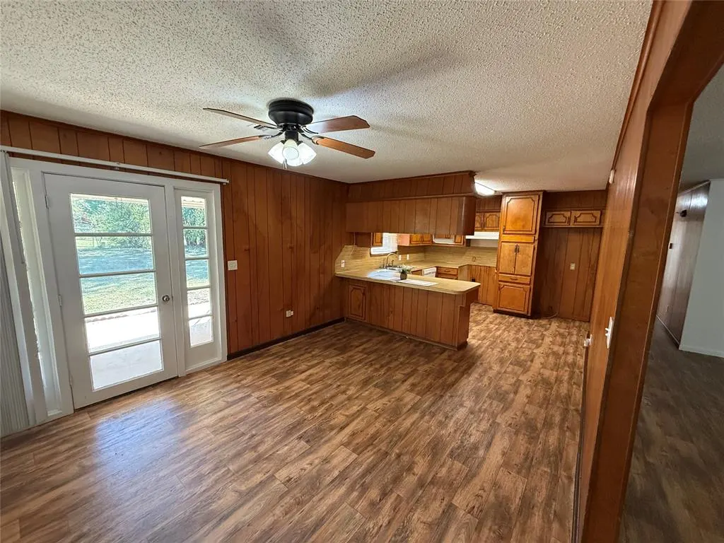 Photo 2 — 707 S McClure Street, Broken Bow, OK 74728