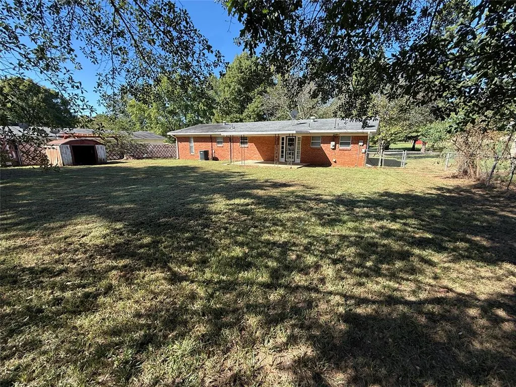 Photo 27 — 707 S McClure Street, Broken Bow, OK 74728