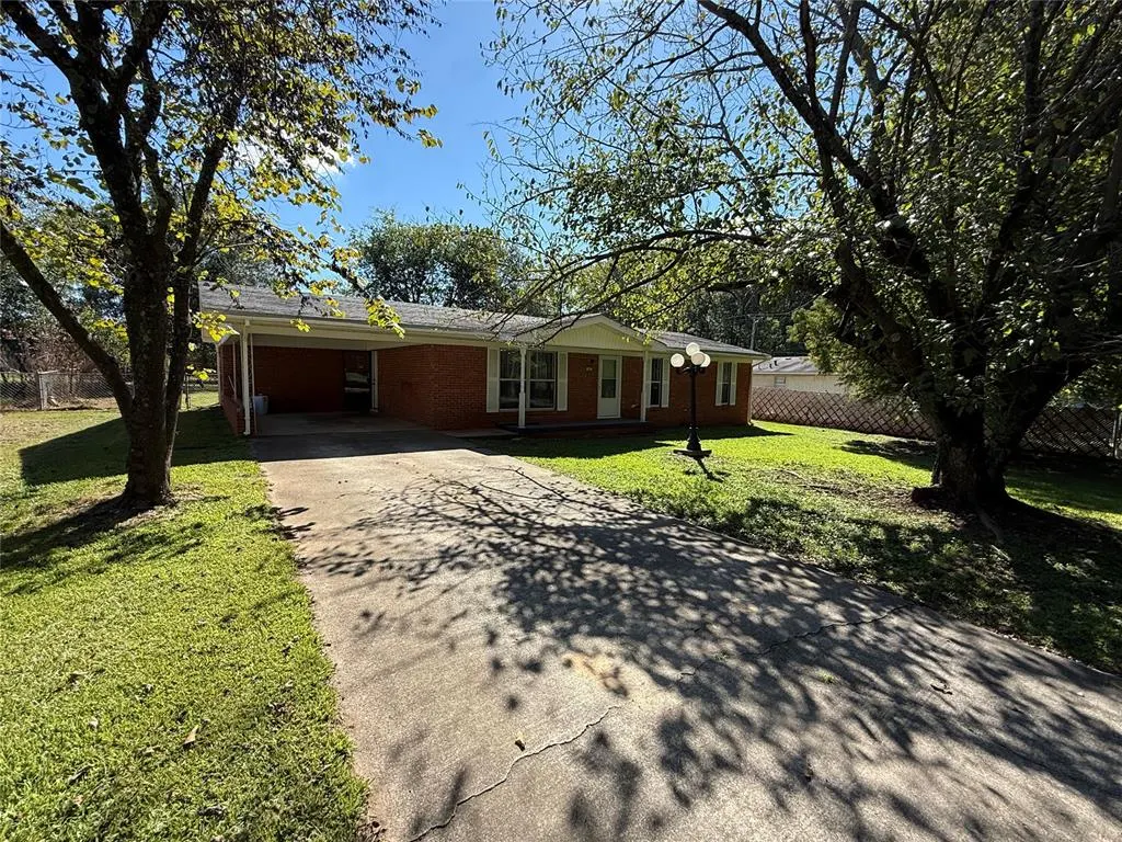 Photo 37 — 707 S McClure Street, Broken Bow, OK 74728