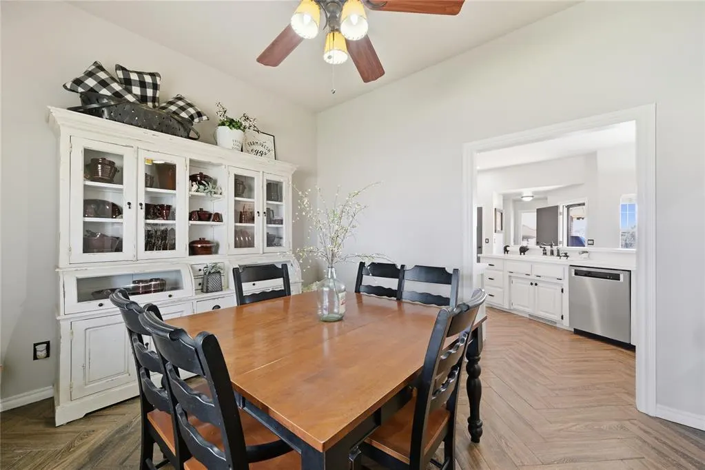Photo 19 — 2100 SE 38th Street, Moore, OK 73160
