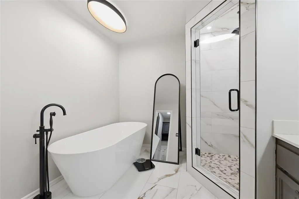 Photo 23 — 2100 SE 38th Street, Moore, OK 73160