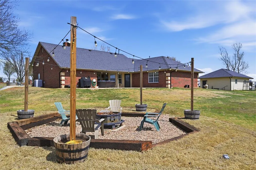 Photo 35 — 2100 SE 38th Street, Moore, OK 73160
