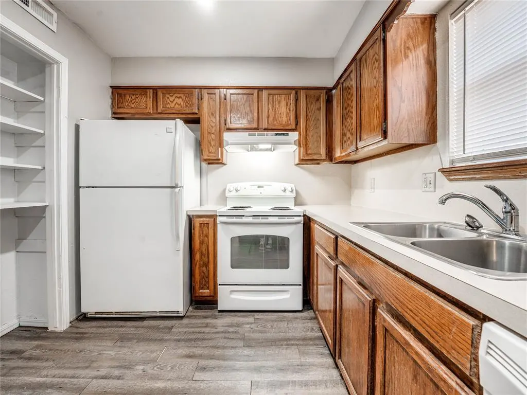 Photo 11 — 105 N Hortense Avenue, Edmond, OK 73034